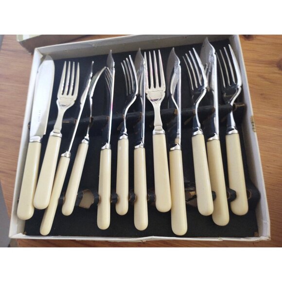 Vintage E.P.N.S. A1 Fish Knives & Forks set of 6 bakelite handles, 1930's - Picture 1 of 13